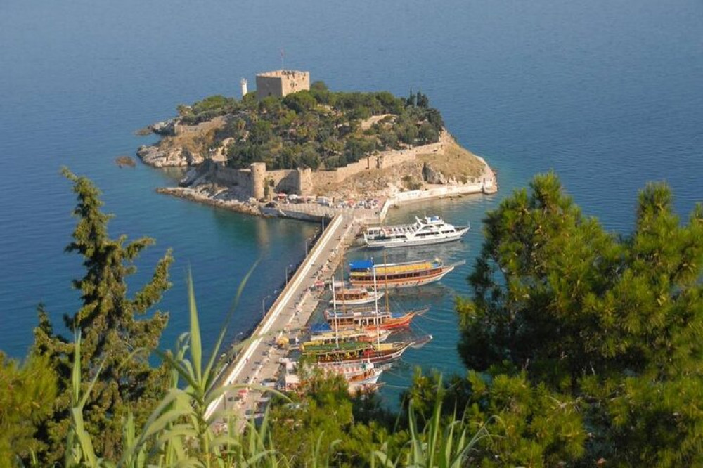 Full-Day Boat Tour In Kuşadası With Lunch And Swimming Stops