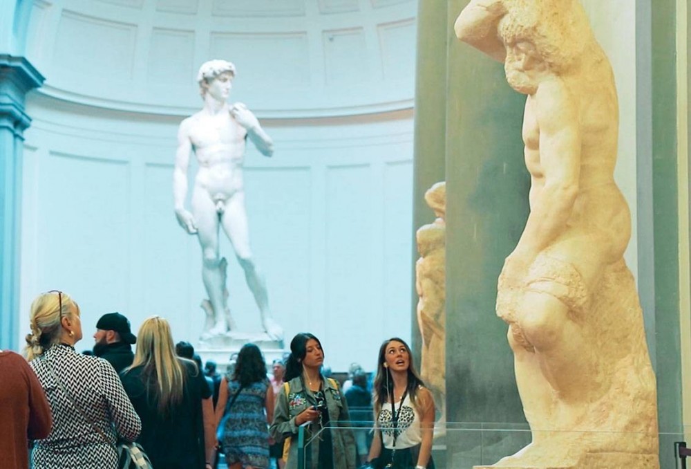 Discover Florence Walking Tour & Michelangelo's David Visit