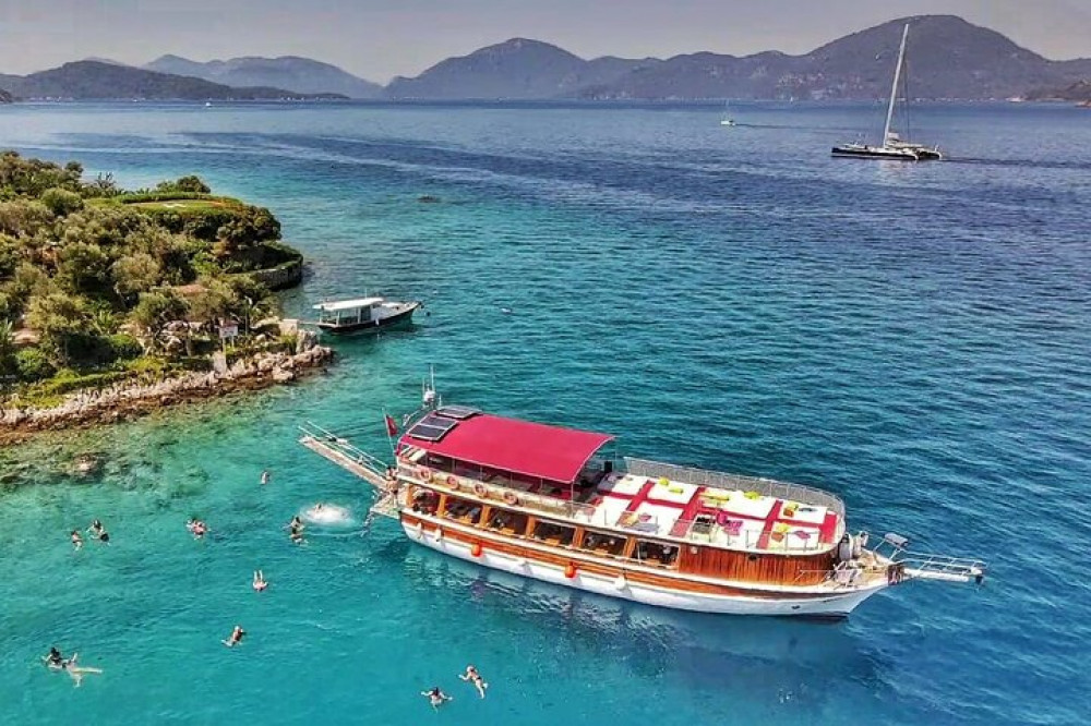 Marmaris Cleopatra Island & Gökova Bays Boat Tour With BBQ