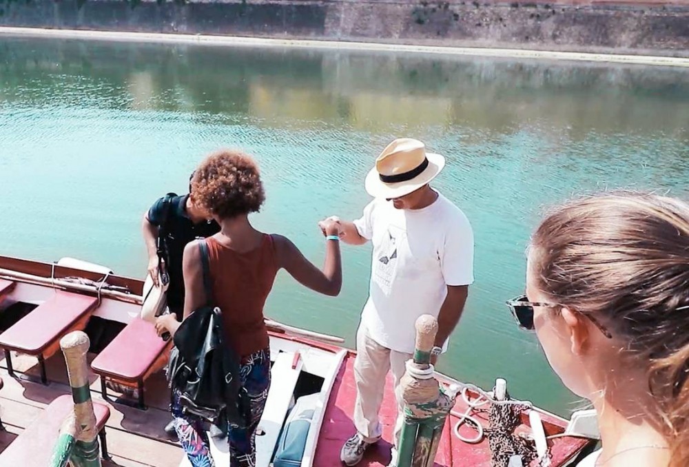 Small Group Original Florentine Gondola Boat Tour
