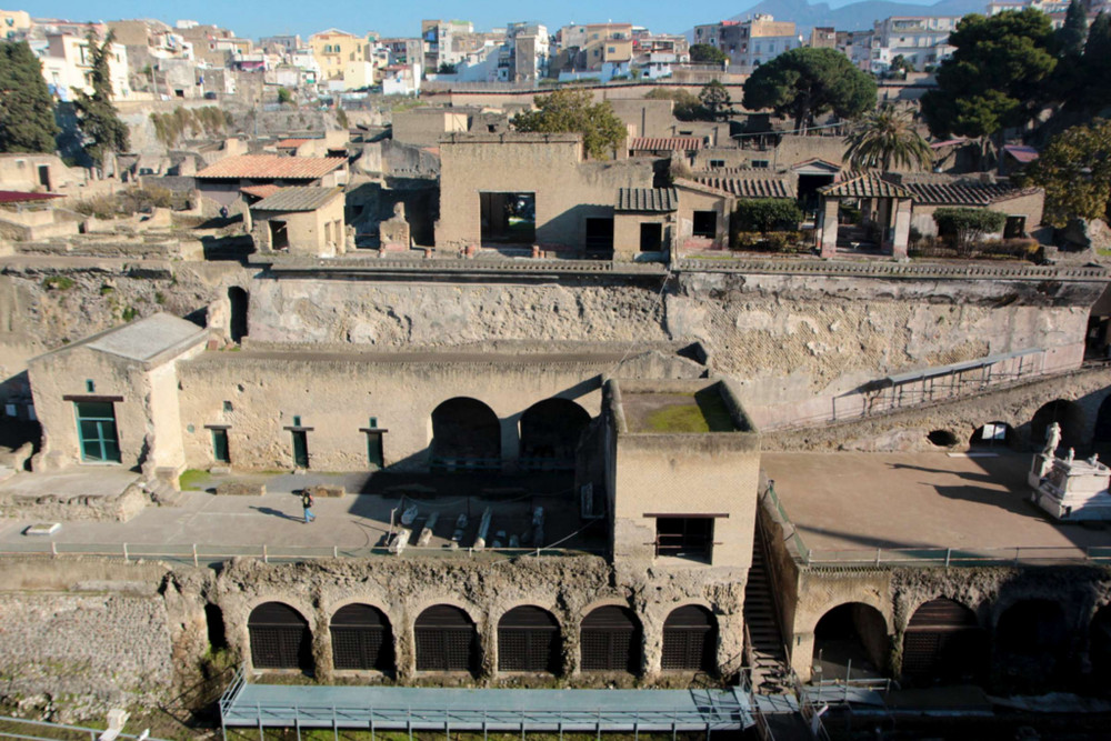 Expert-led Pompeii Day Trip From Naples