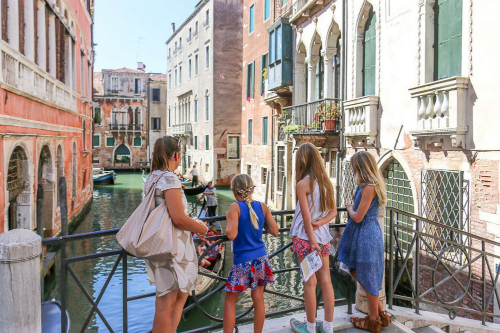 Expert-led Venice Highlights Tour For Kids