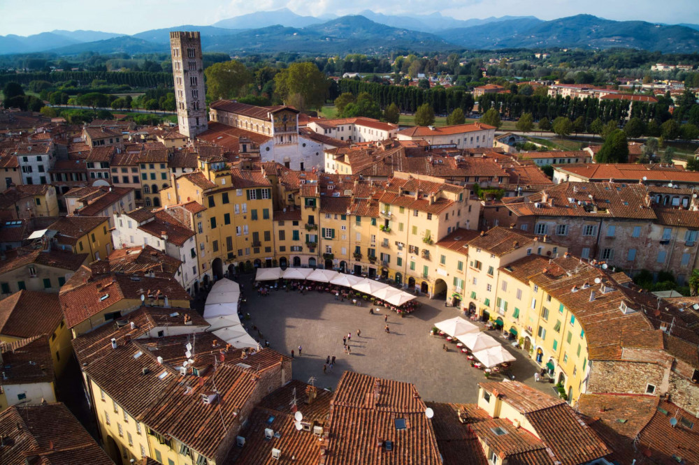 Expert-led Introduction To Lucca Tour With Guinigi Tower