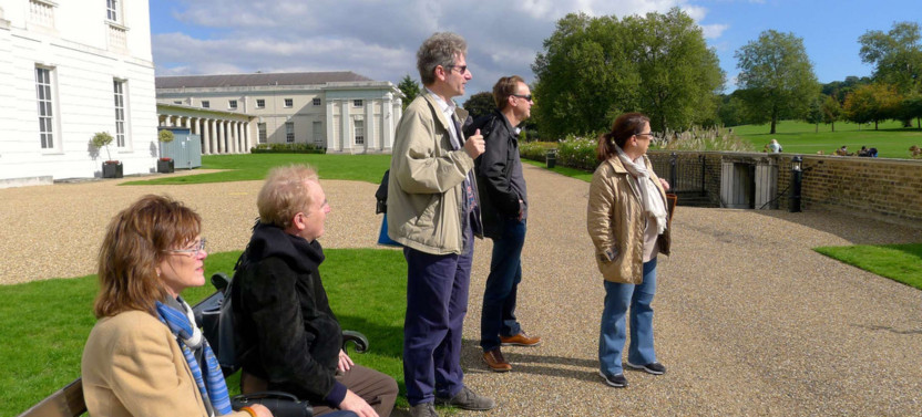 Expert-led Greenwich History Tour With Riverboat Ride