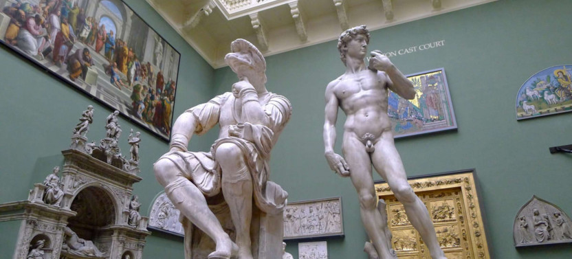 Expert-led Victoria And Albert Museum Tour: A Guided Crash Course