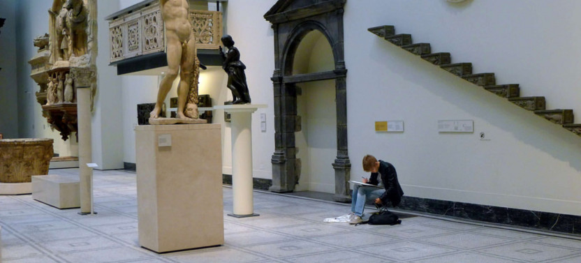 Expert-led Victoria And Albert Museum Tour: A Guided Crash Course