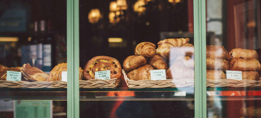 Private Expert-led Left Bank Food Tour: Baguettes, Bistros & Boulangeries
