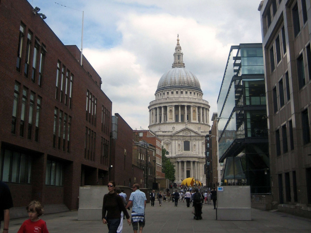 Expert-led London In The Blitz Wwii Tour For Kids With St Paul's Cathedral