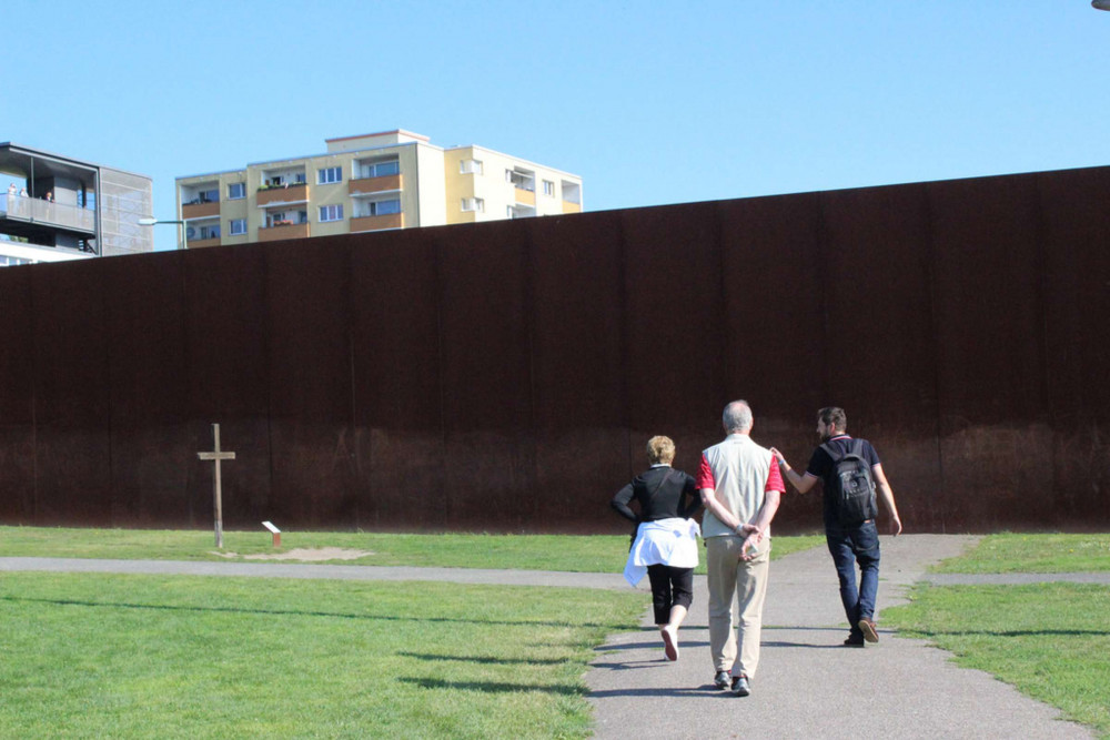 Expert-led Berlin Wall History Tour