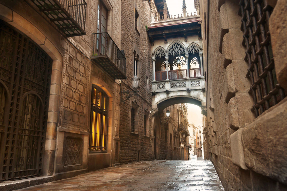 Expert-led Gothic Quarter Tour