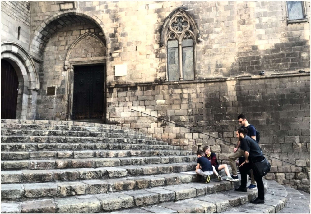 Expert-led Barcelona Gothic Quarter Tour For Kids