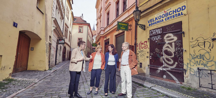 Expert-led Introduction To Prague Tour With Charles Bridge