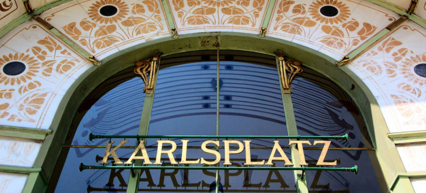 Expert-led Vienna Golden Age Architecture Tour