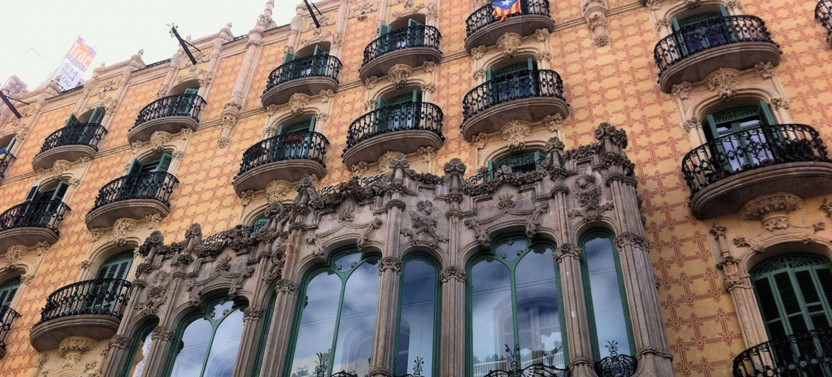 Expert-led Catalan Independence In Barcelona in Gracia Neighborhood, photo 5 of 15