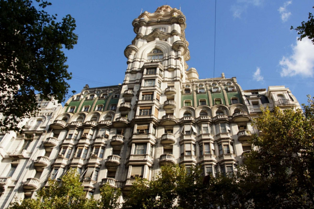 Expert-led Buenos Aires Architecture Tour