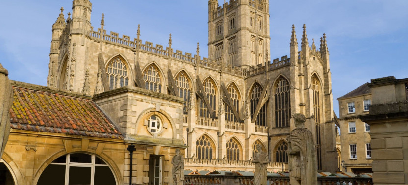 Expert-led Full-day Stonehenge And Bath Tour