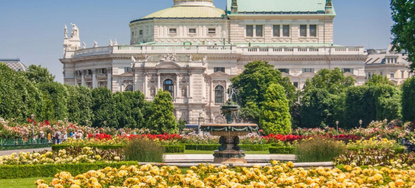 Expert-led Ringstrasse Boulevard Tour: History And Architecture