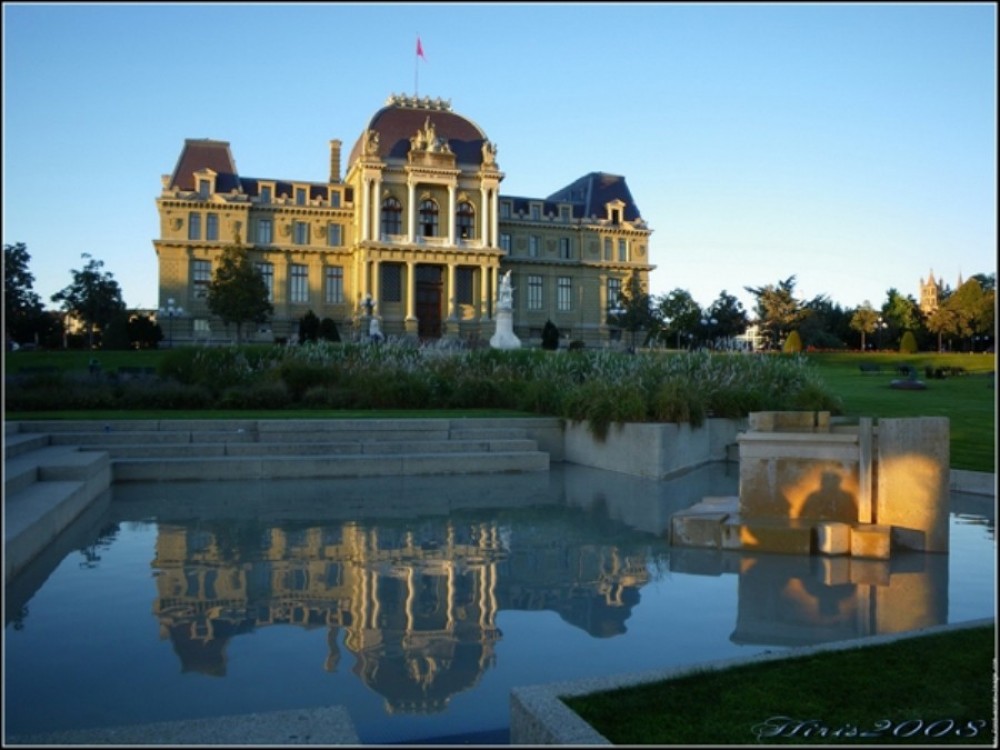 Montreux: Chaplin's World + Castle of Chillon from Lausanne