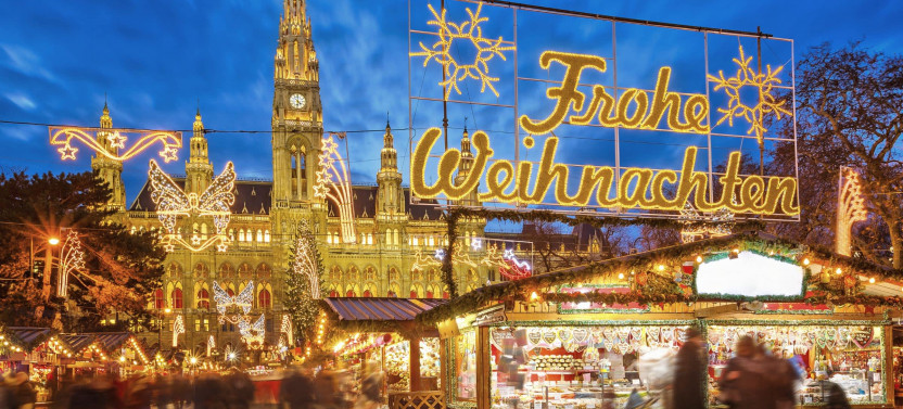 Expert-led Vienna Food Tour: Christmas Market Traditions