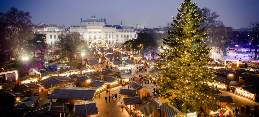 Expert-led Vienna Food Tour: Christmas Market Traditions