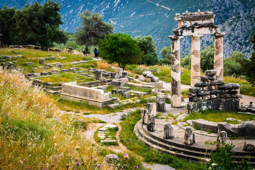 Expert-led Delphi Day Trip From Athens