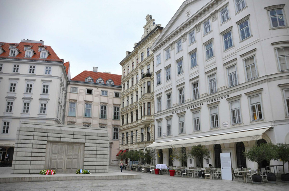 Expert-led Jewish Vienna Tour