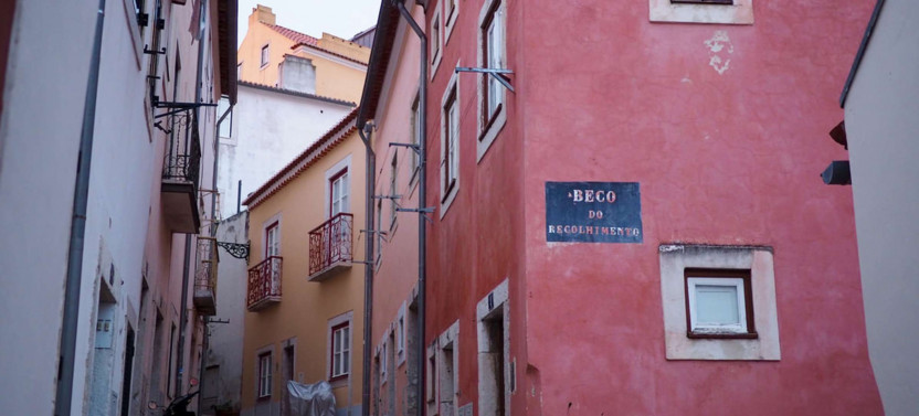 Private Expert-led Alfama Neighborhood Tour