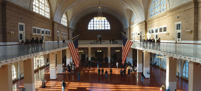 Expert-led Statue Of Liberty And Ellis Island Tour
