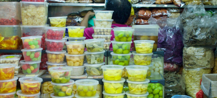 Expert-led Singapore Food Tour: Exploring Hawker Center Culture