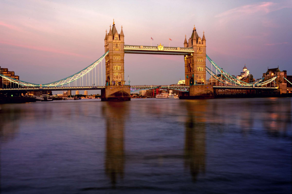 Expert-led Central London Highlights Tour With Thames Riverboat Cruise