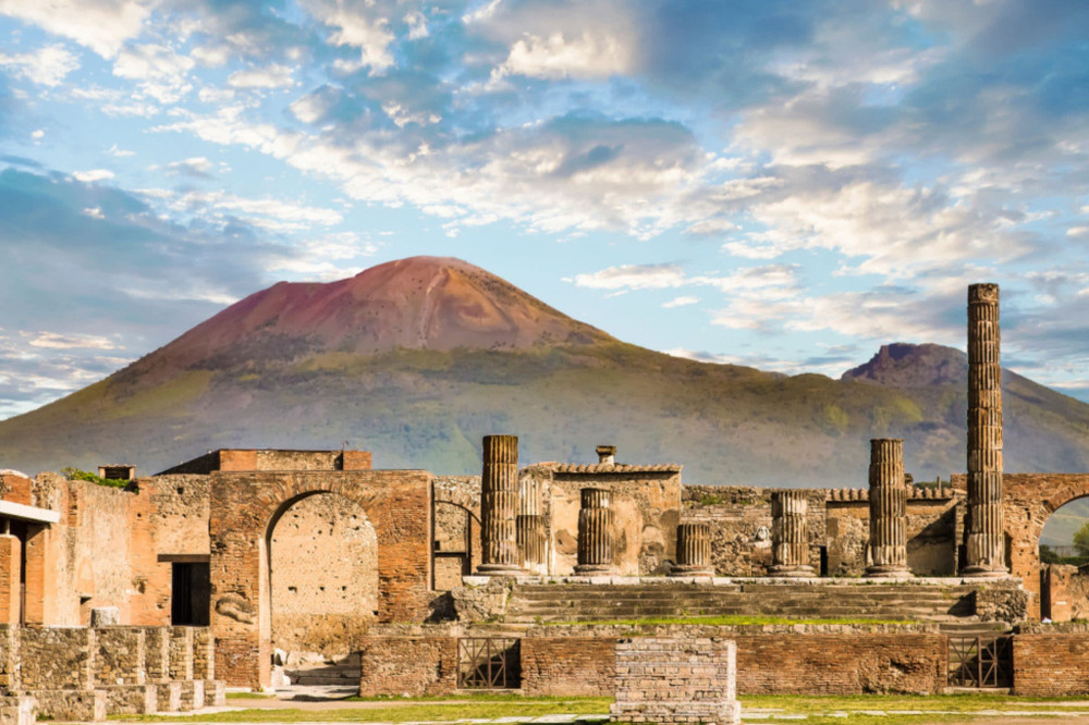 Expert-led Full-day Pompeii-Amalfi From Naples with Skip-the-line Tickets