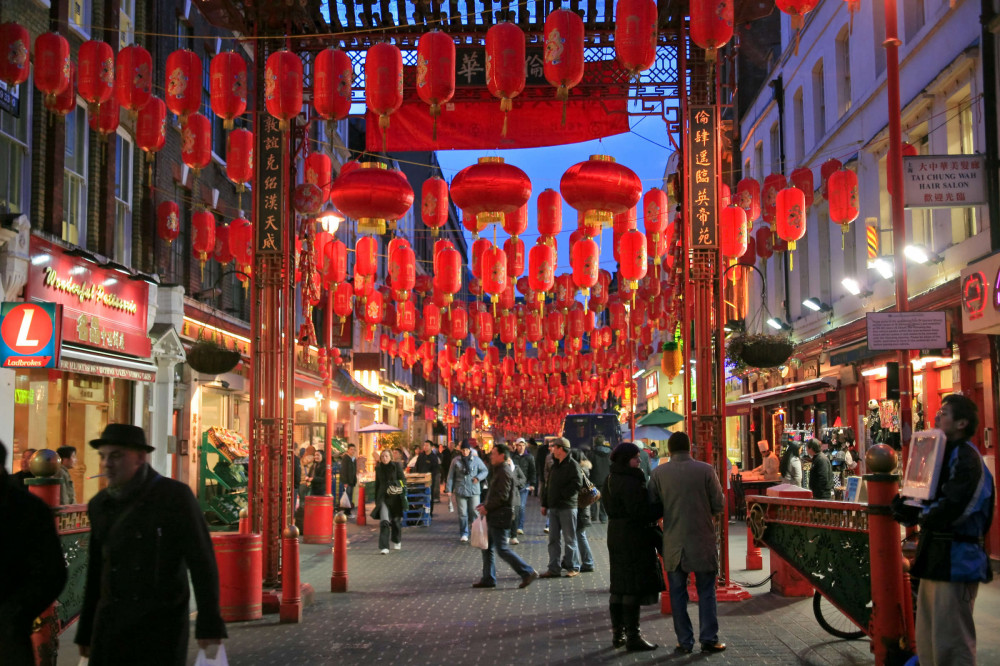 London Night Tour: Pubs, Culture and Stories with an Expert Local