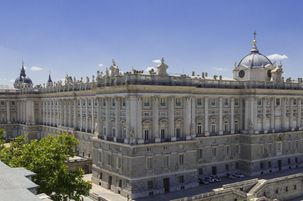 Skip-The-Line Guided Tour of the Royal Palace