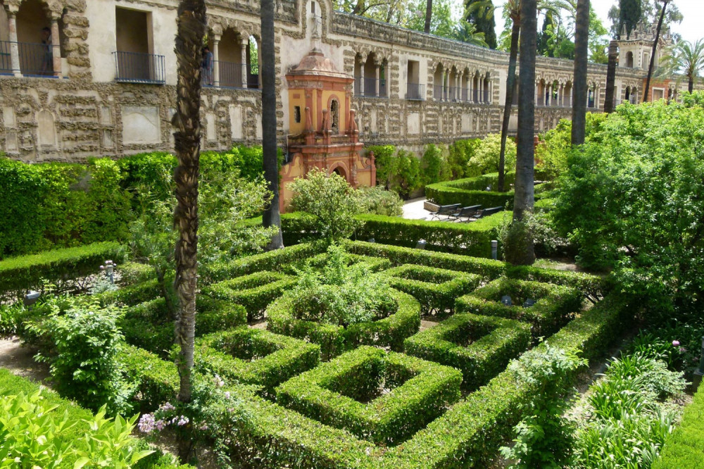 Skip the Line Royal Alcazar of Seville Guided Tour (French)