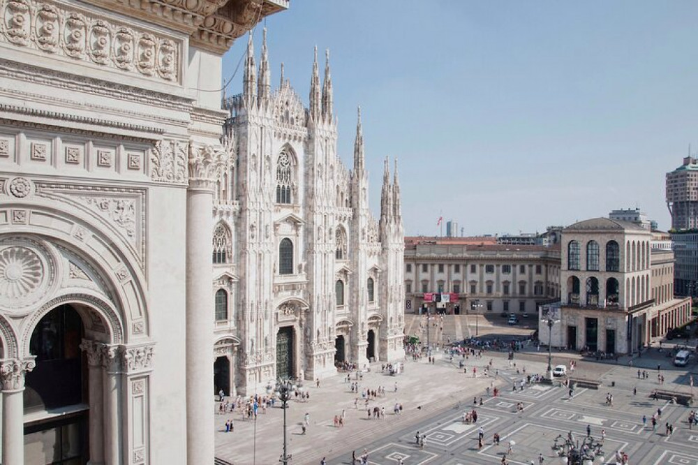 Rome to Milan by Train Private Full Day Tour