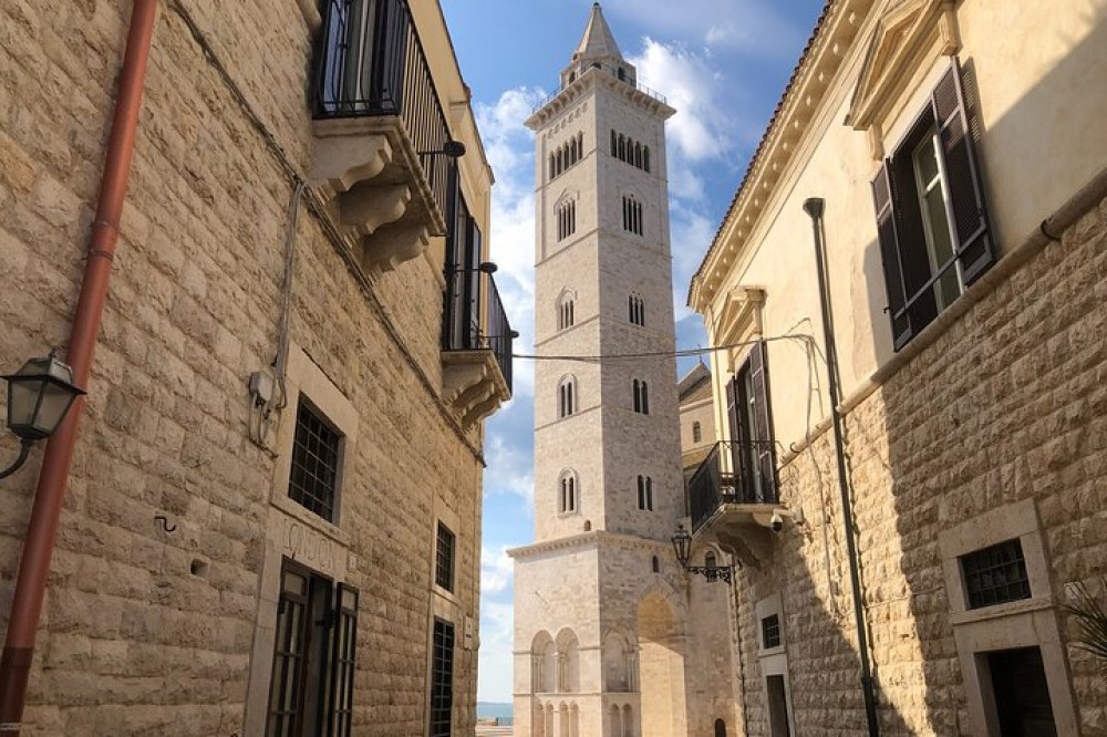 Private Bari and North Puglia Top Towns VIP Tour + Lunch