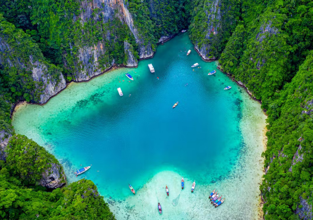 Phi Phi Islands Explorer by Speedboat Shared Tour