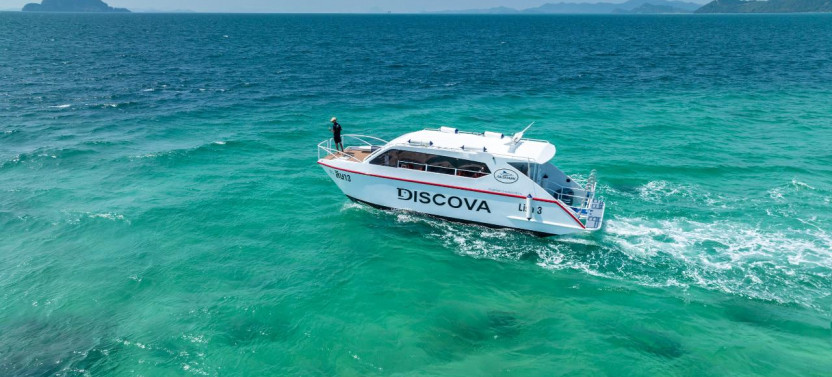Phi Phi Islands Explorer by Speedboat Shared Tour