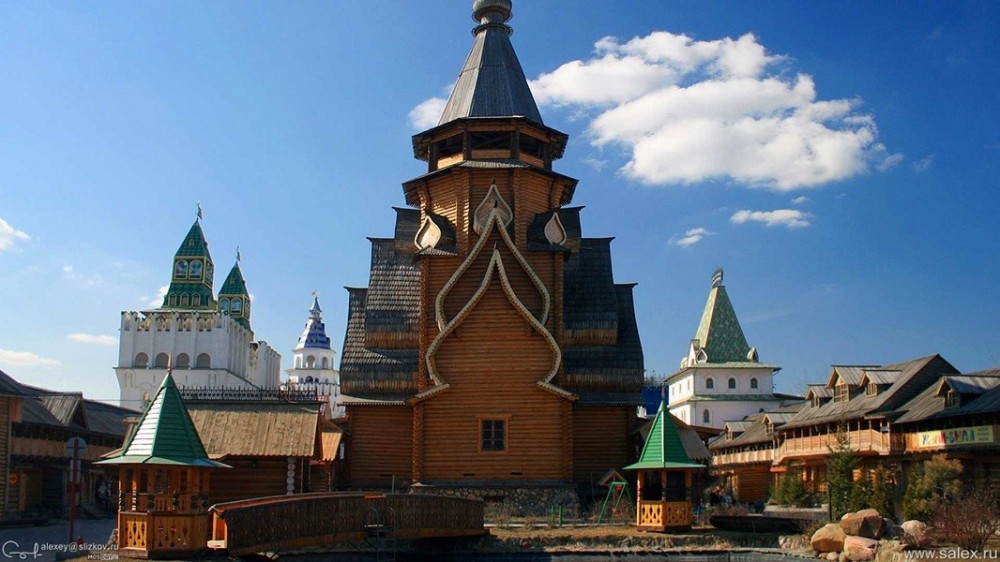 Private Izmailovo Tour With Flea Market and Kremlin