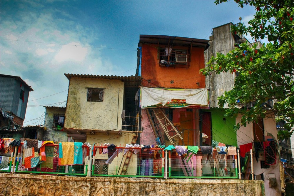 Small-Group Walking Tour of Dharavi Slum in Mumbai