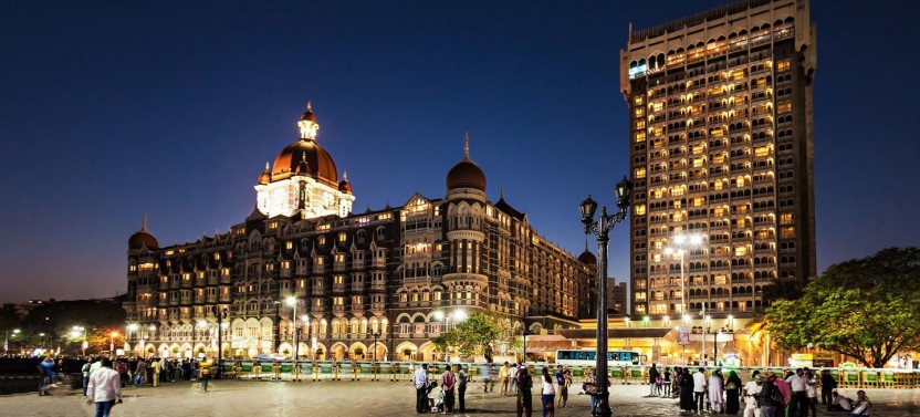 Full-Day Food Tour of Mumbai with Spice Bazaar visit