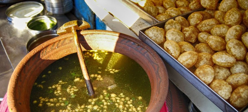 Full-Day Food Tour of Mumbai with Spice Bazaar visit