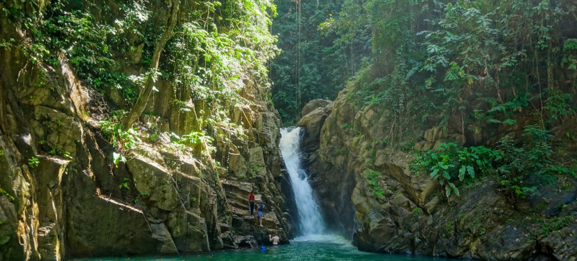 Paria Waterfall Adventure Hike