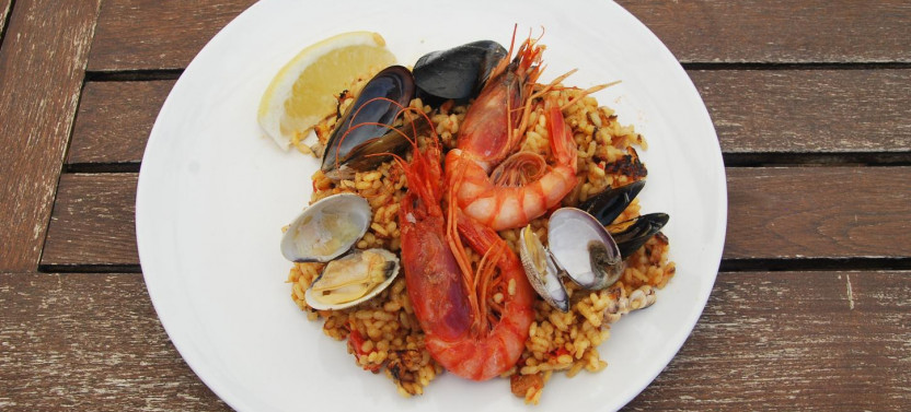 Private Barcelona Market Tour & Rooftop Paella Cooking Class with Nicole, photo 2 of 13