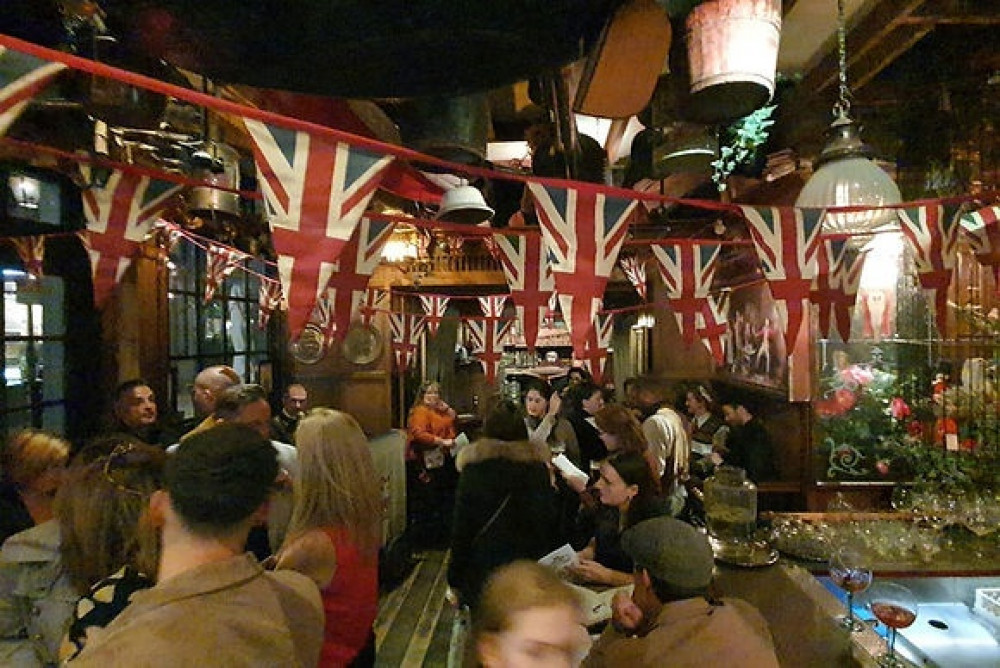 The Great Pub Crawl & Sing-along Experience