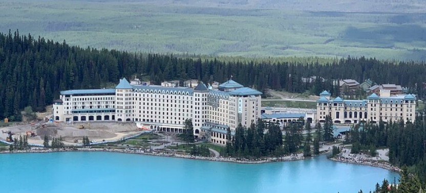 Full Day Tour in Columbia Icefield, Bow Lake and Peyto Lake