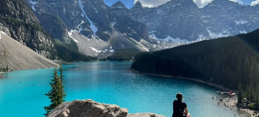Full Day Tour in Columbia Icefield, Bow Lake and Peyto Lake