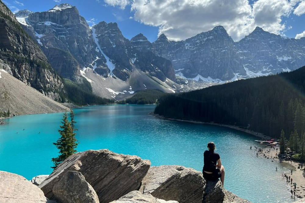 Full Day Tour in Columbia Icefield, Bow Lake and Peyto Lake