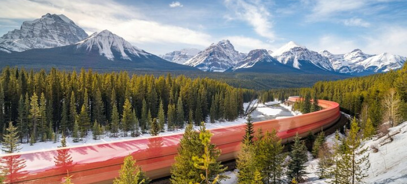 Lake Louise, Moraine & Takakkaw Falls Day Tour from Calgary/Canmore/Banff