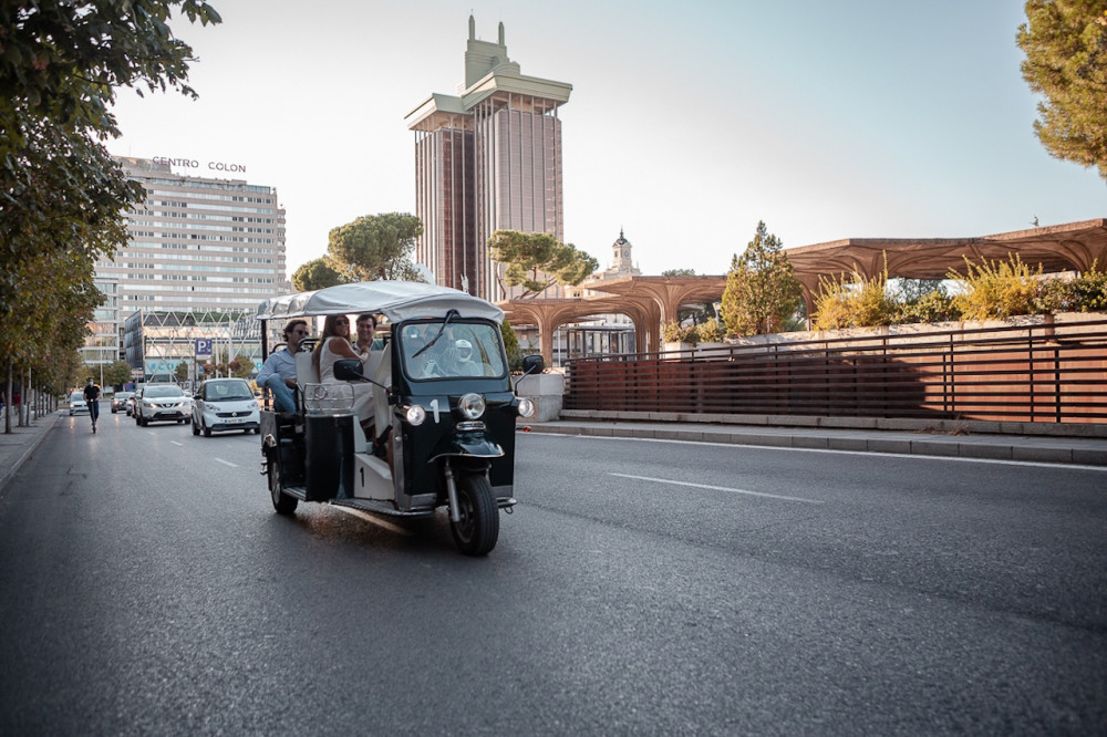 Madrid Expert Tour in Private Eco Tuk Tuk